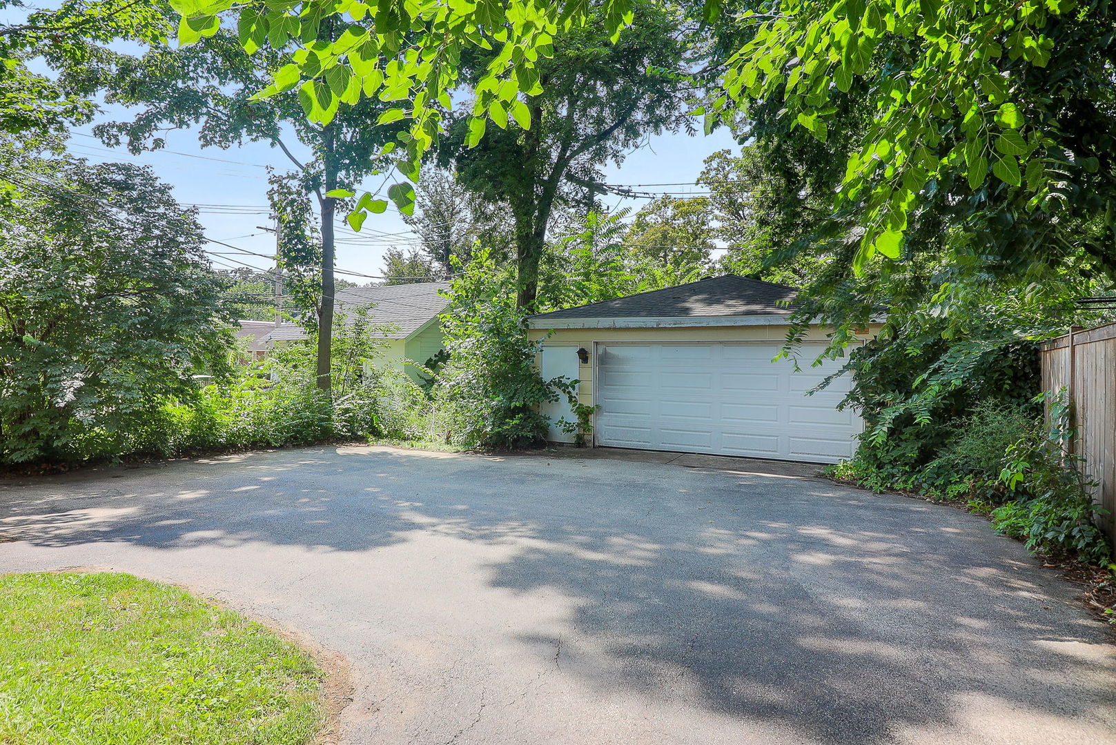 4952 Linscott Avenue, Downers Grove, IL 60515