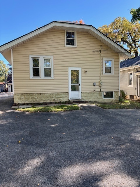 4952 Linscott Avenue, Downers Grove, IL 60515
