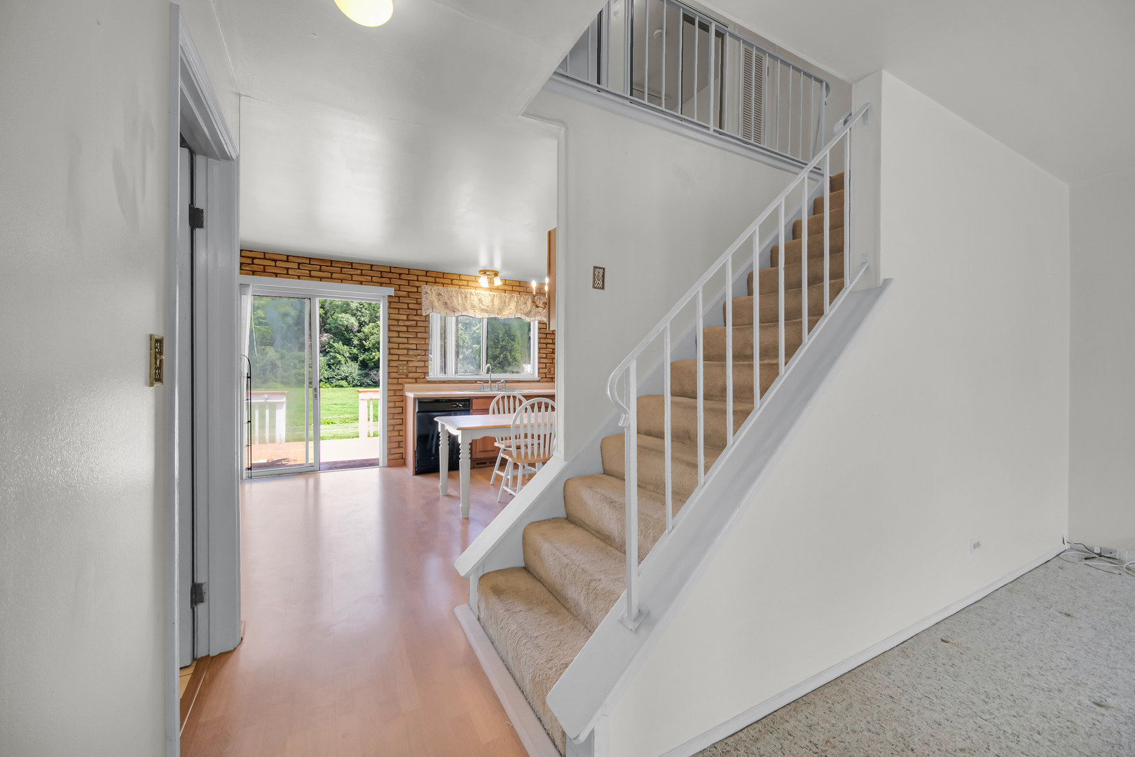 3S121 Briarwood Drive, Warrenville, IL 60555