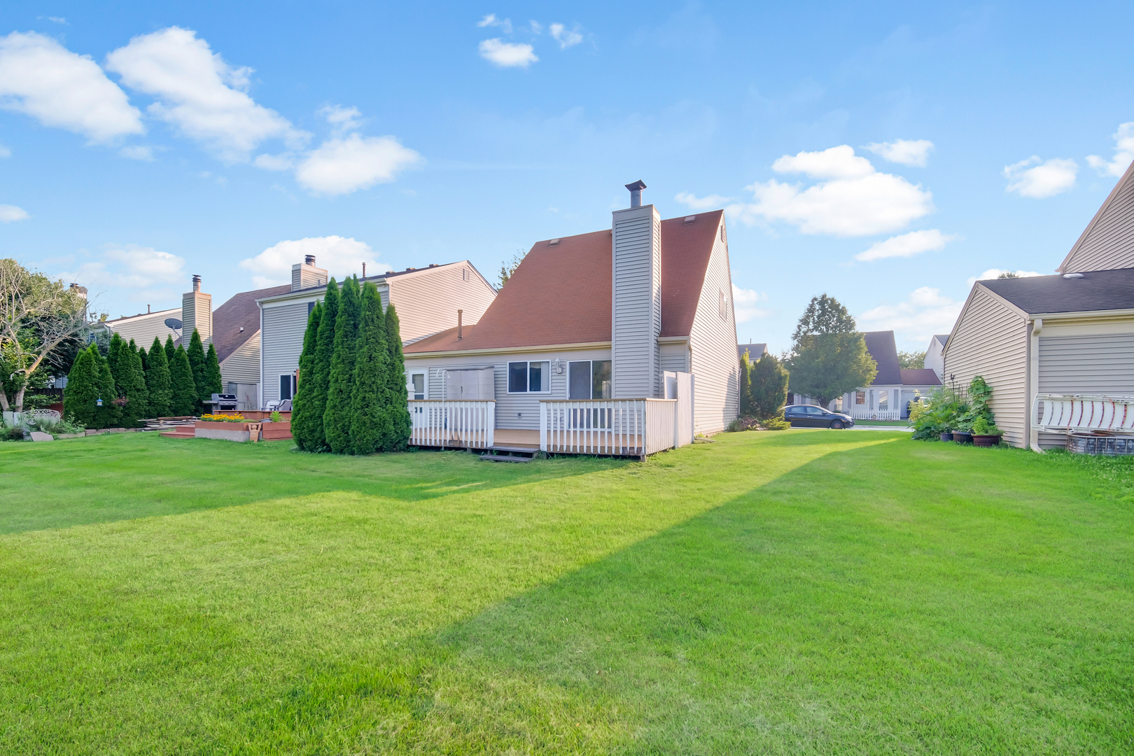 3S121 Briarwood Drive, Warrenville, IL 60555