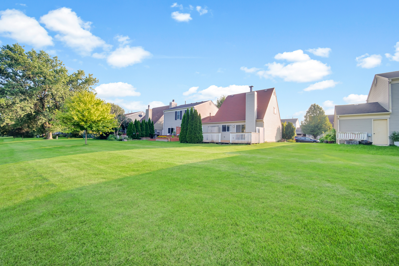 3S121 Briarwood Drive, Warrenville, IL 60555