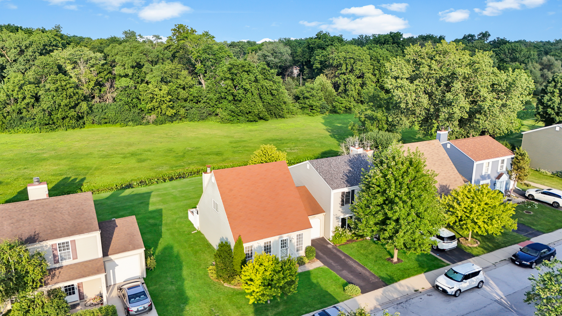 3S121 Briarwood Drive, Warrenville, IL 60555