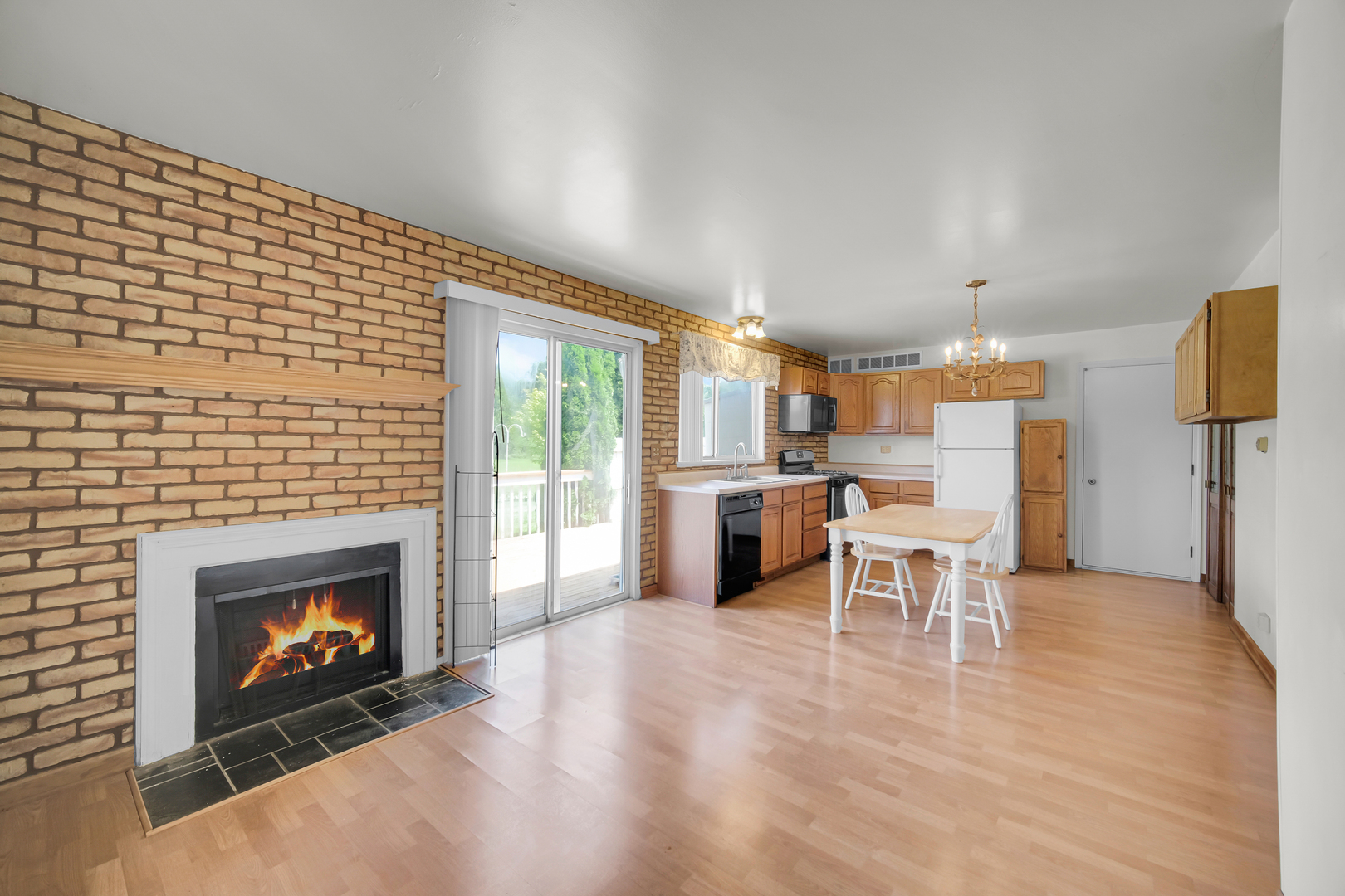 3S121 Briarwood Drive, Warrenville, IL 60555