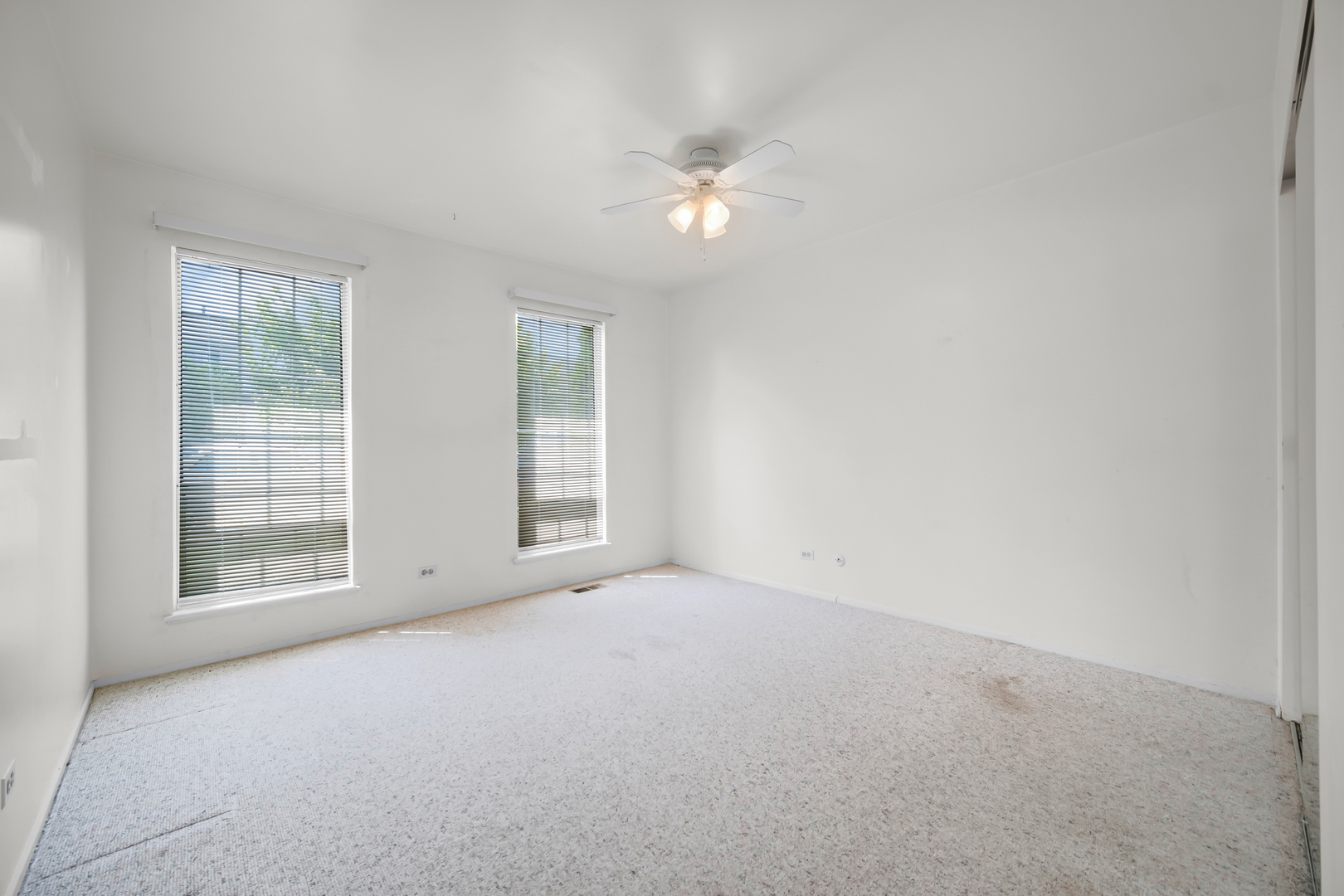 3S121 Briarwood Drive, Warrenville, IL 60555