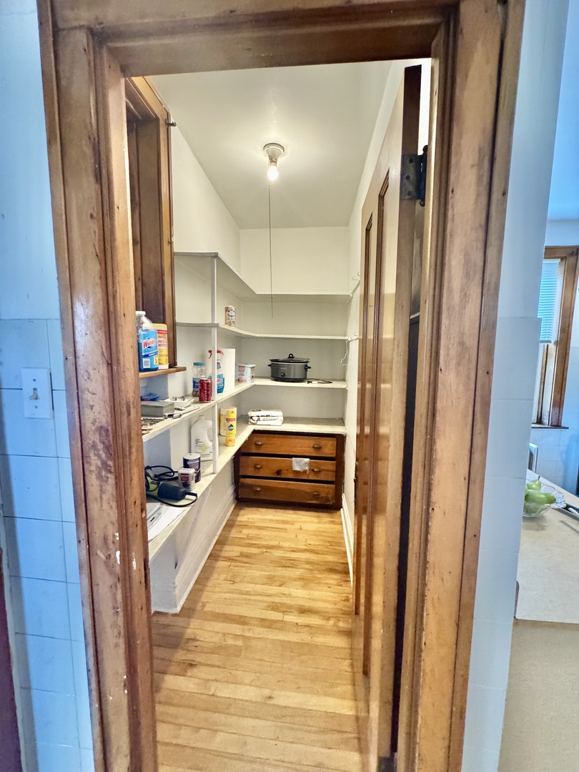 4036 N Mozart Street, Chicago, IL 60618