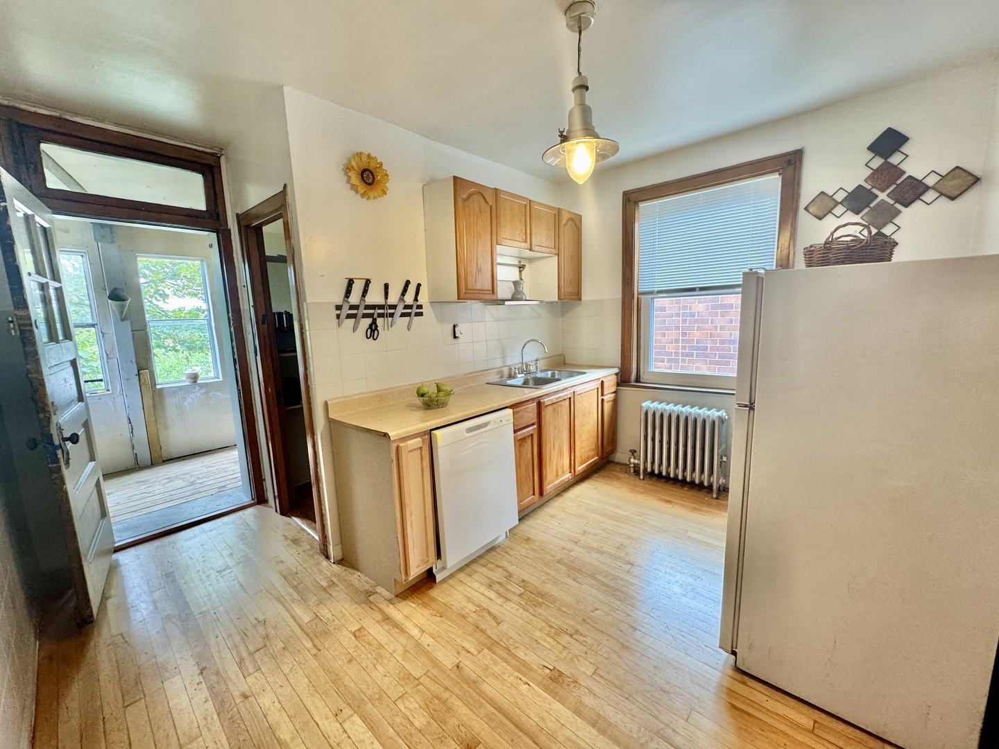 4036 N Mozart Street, Chicago, IL 60618