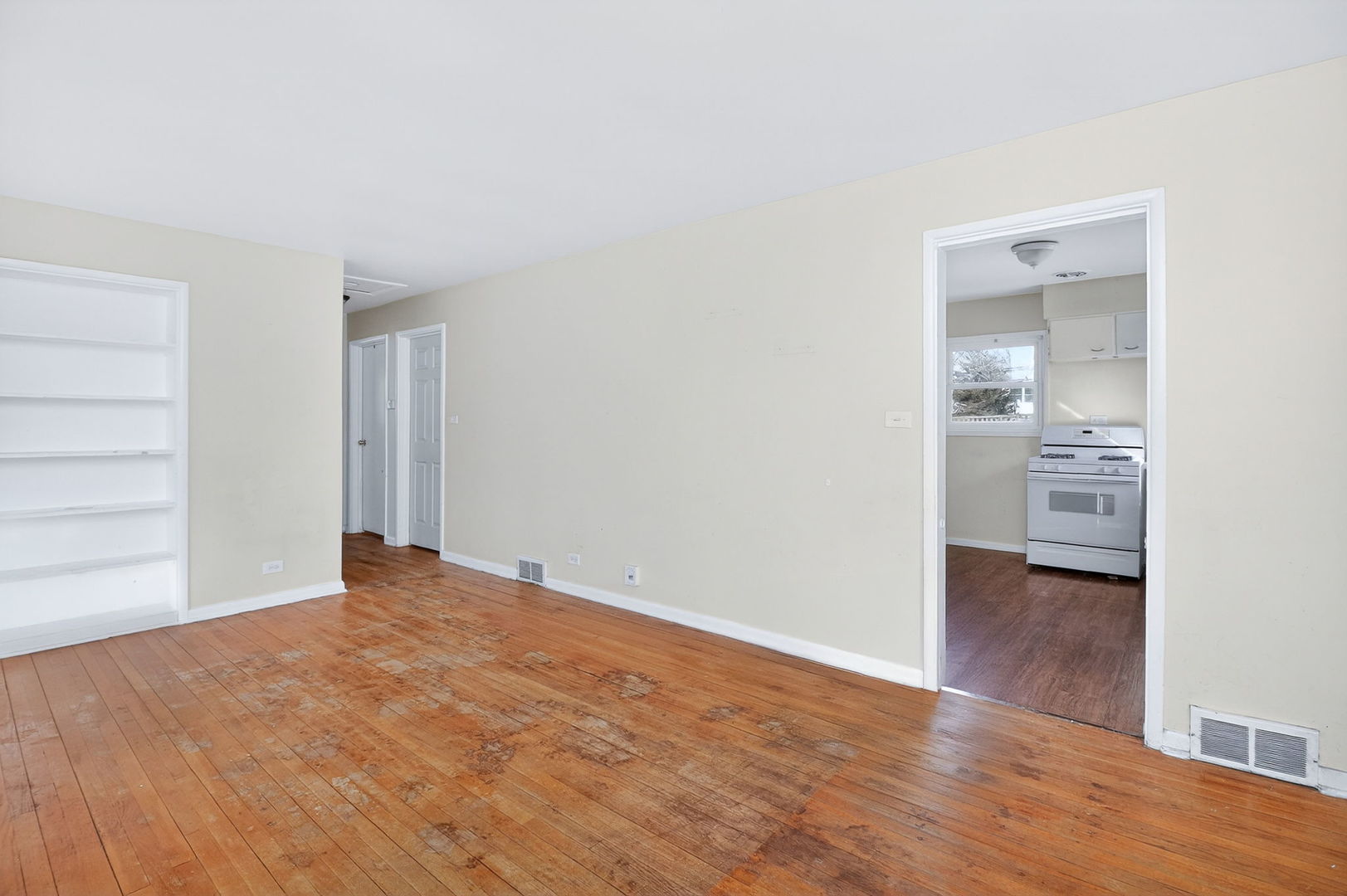 4945 Middaugh Avenue, Downers Grove, IL 60515