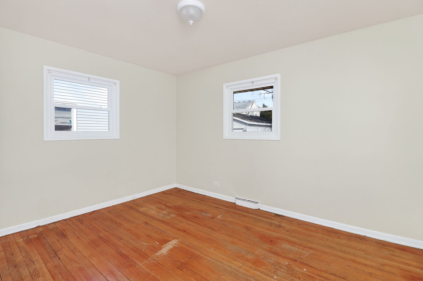 4945 Middaugh Avenue, Downers Grove, IL 60515