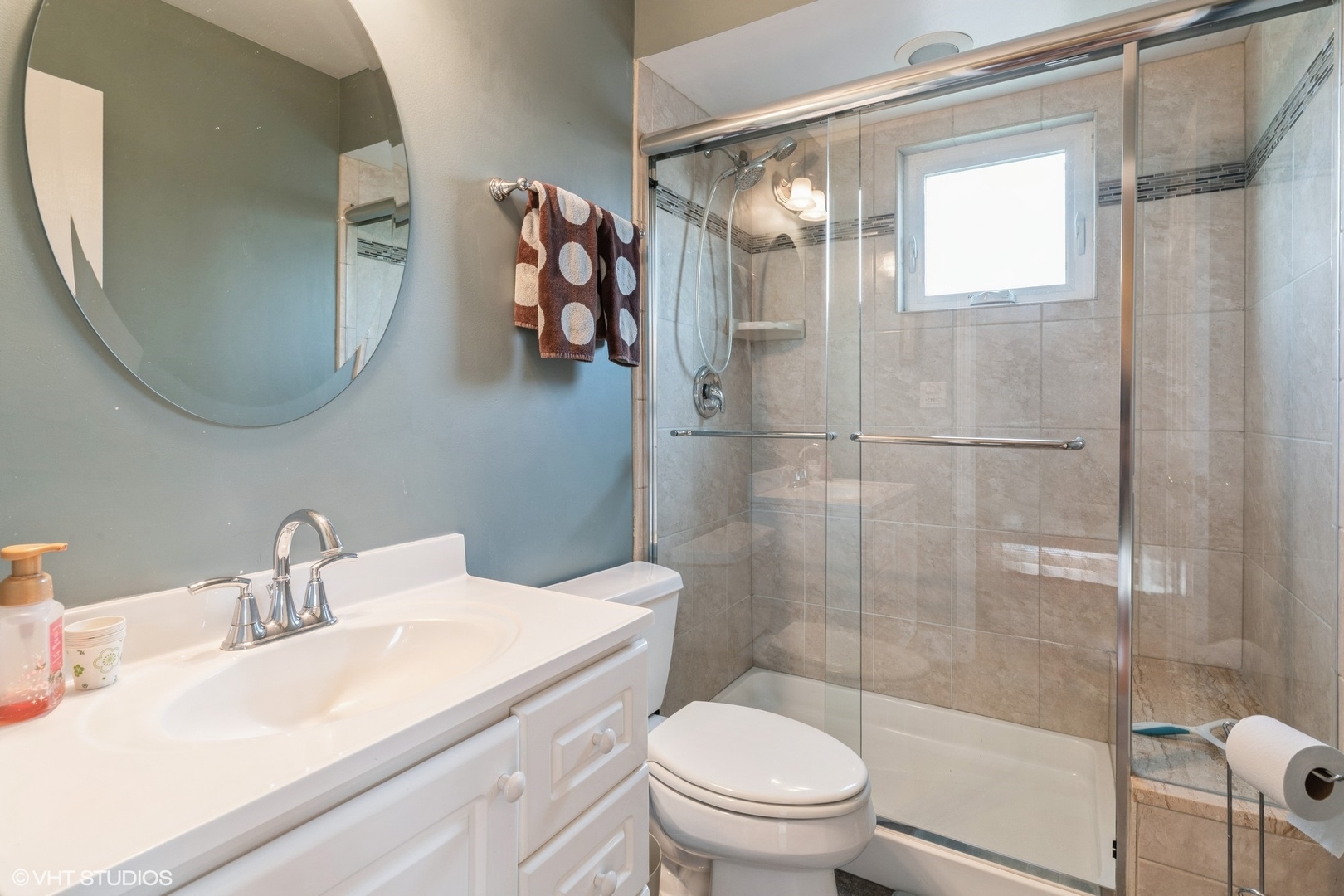 522 Waikiki Drive, Des Plaines, IL 60016