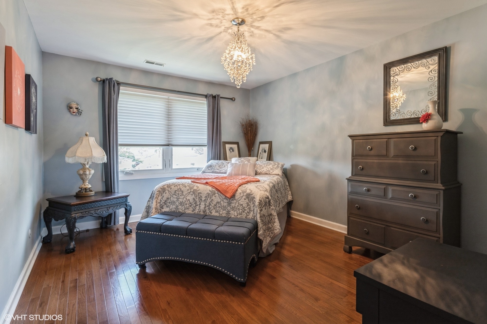 522 Waikiki Drive, Des Plaines, IL 60016