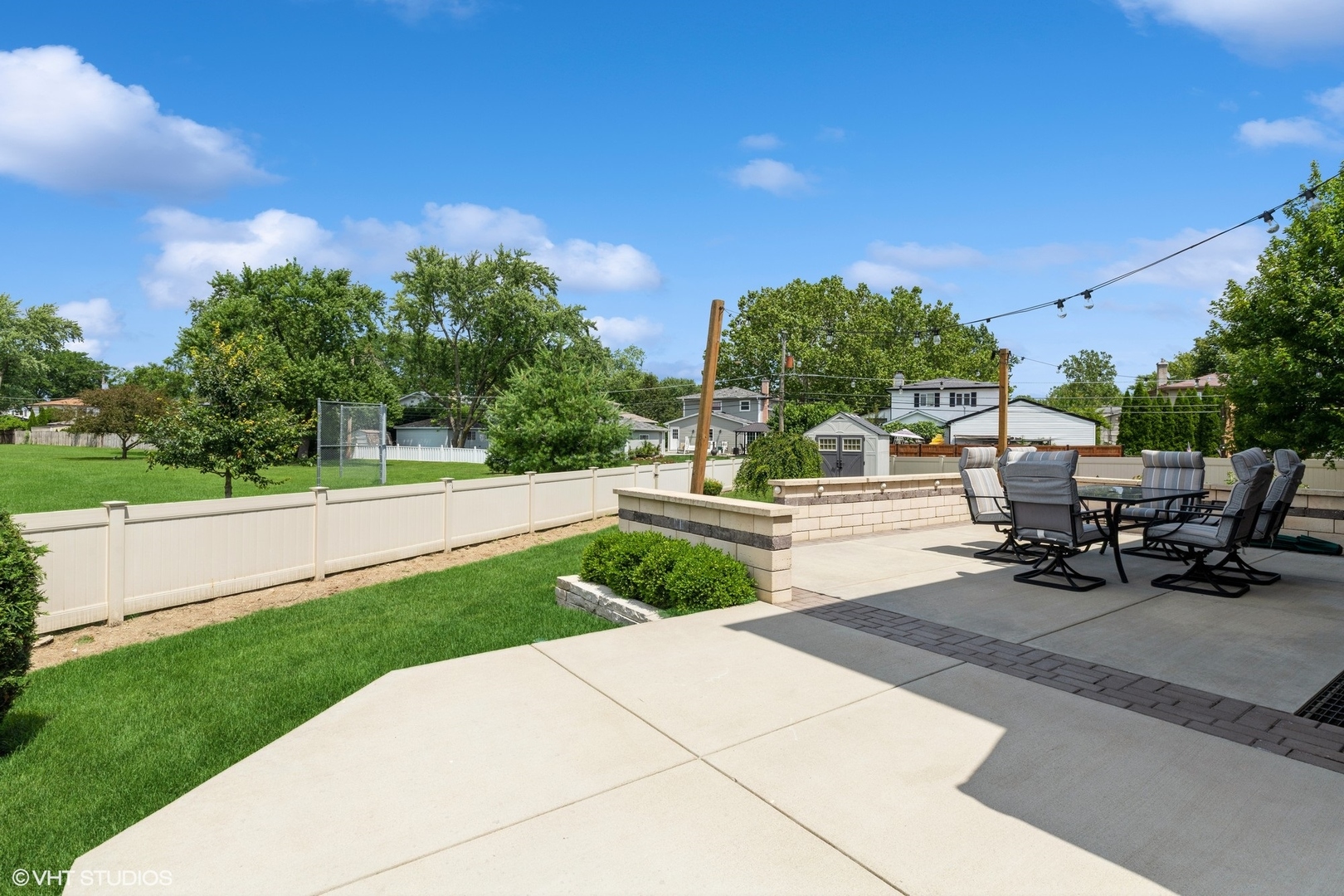 522 Waikiki Drive, Des Plaines, IL 60016