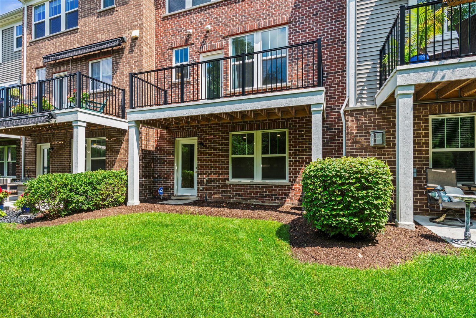 915 Coletta Circle, Naperville, IL 60563