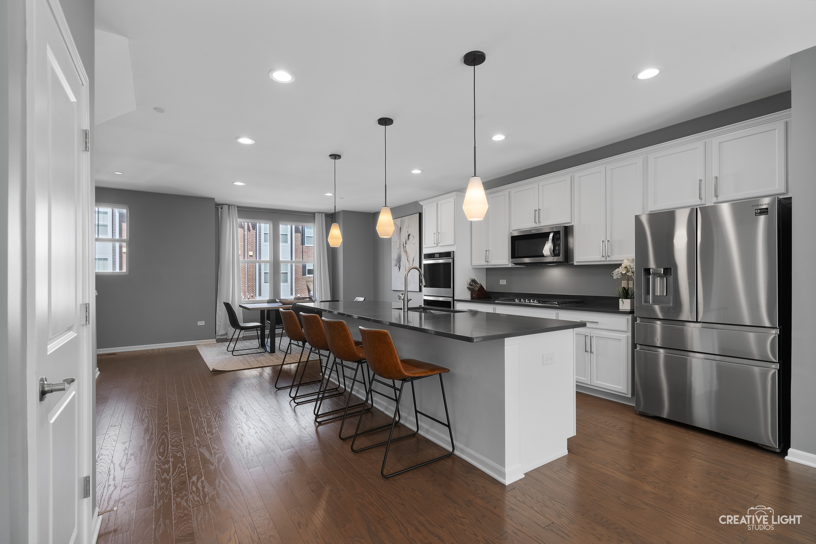 915 Coletta Circle, Naperville, IL 60563