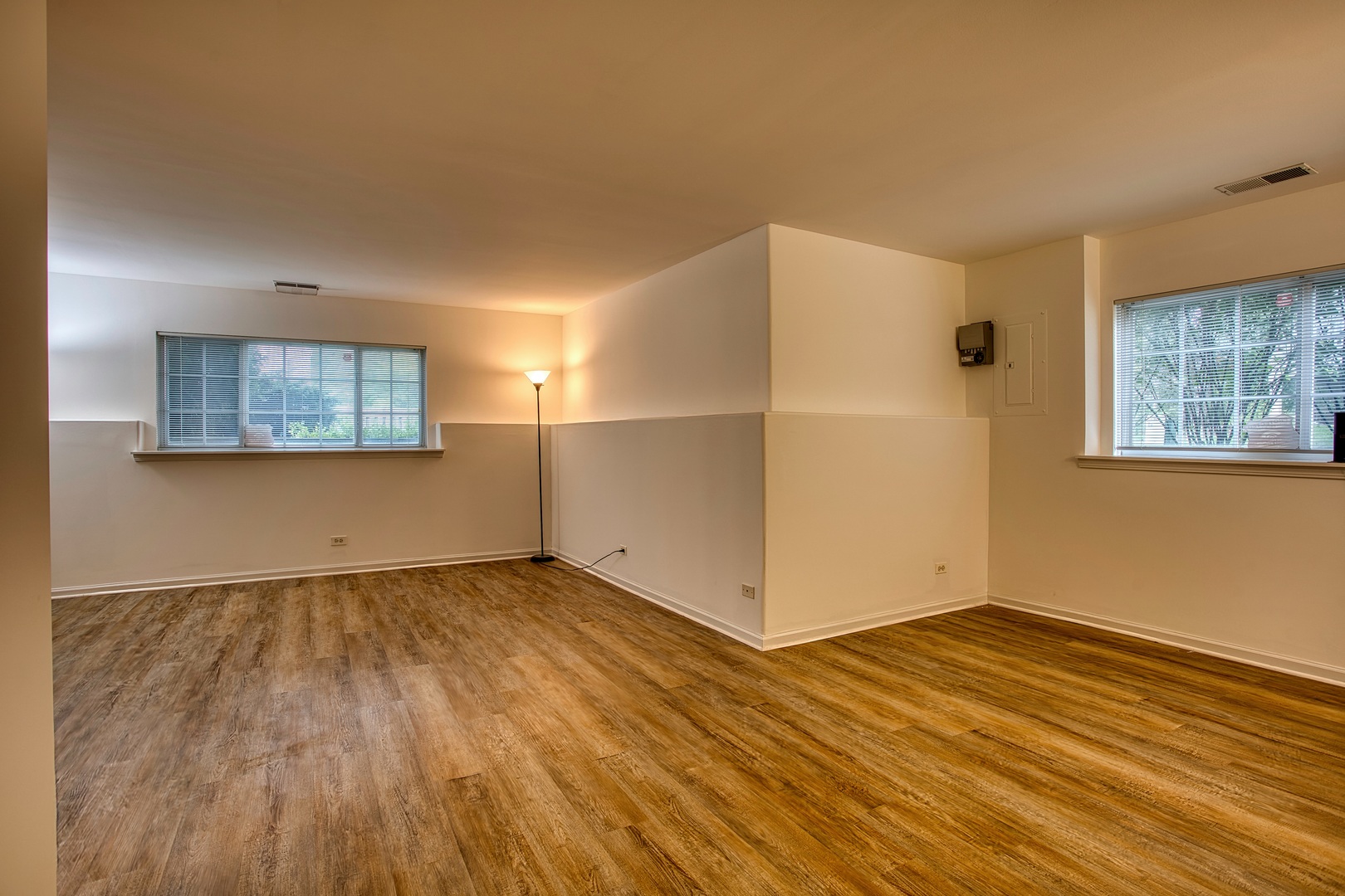 1808 Concord Drive, Glendale Heights, IL 60139