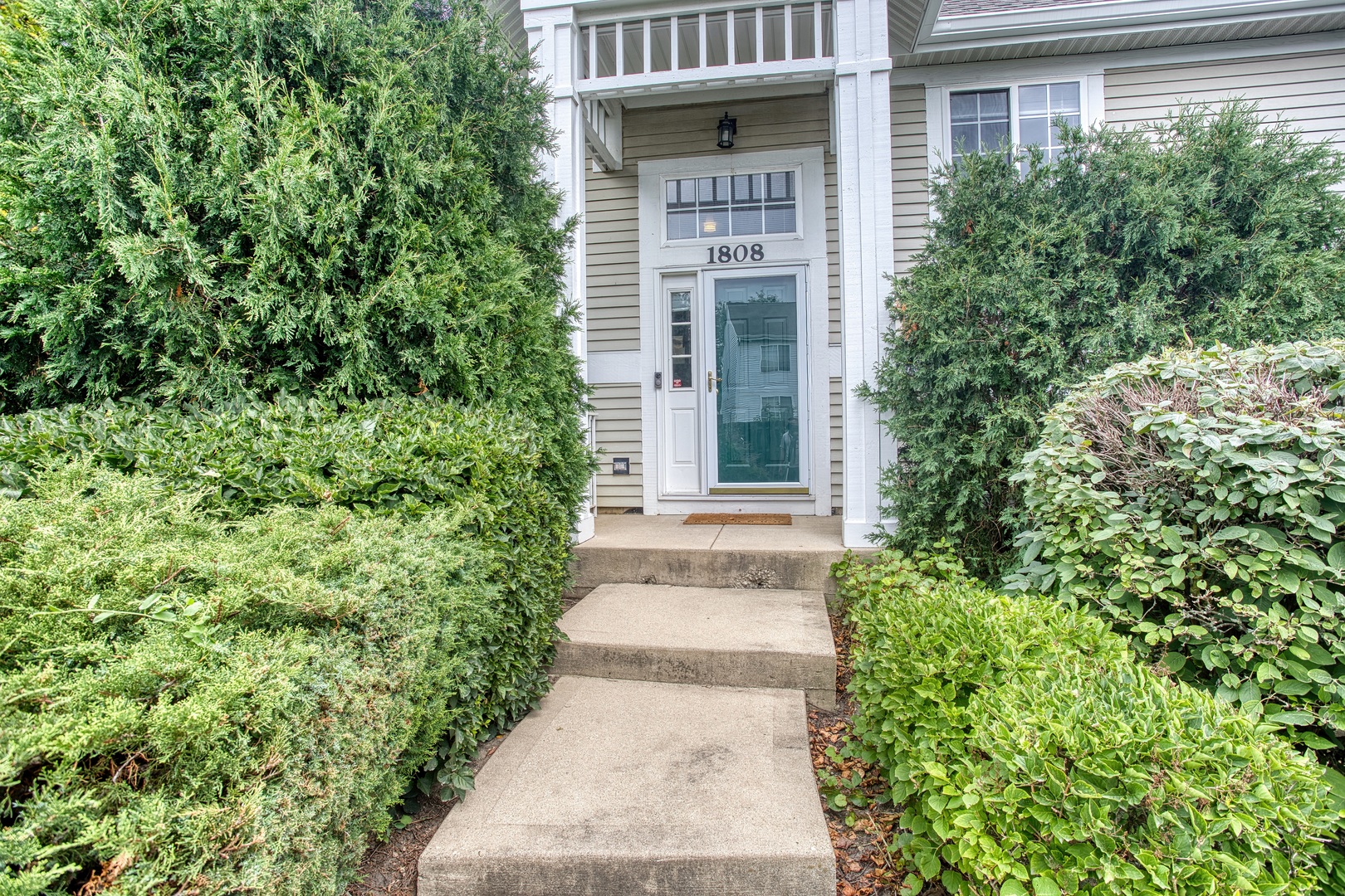 1808 Concord Drive, Glendale Heights, IL 60139