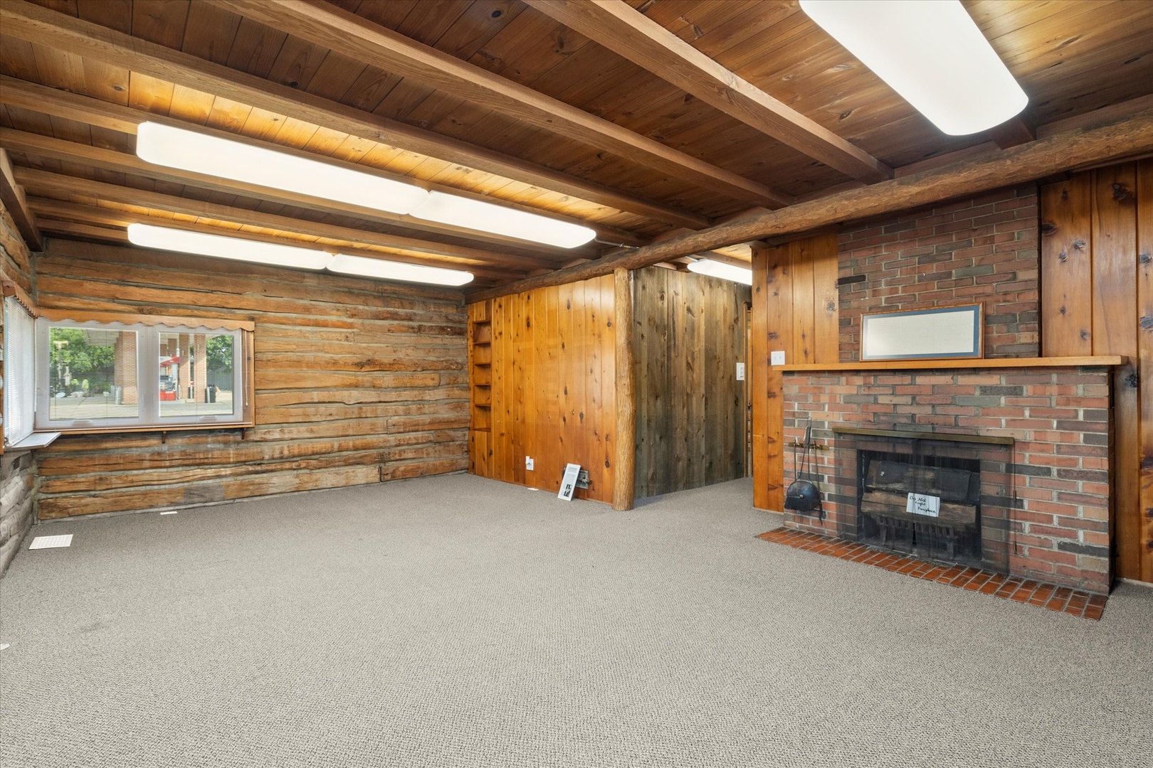16143 South Lincoln Highway, Plainfield, IL 60544