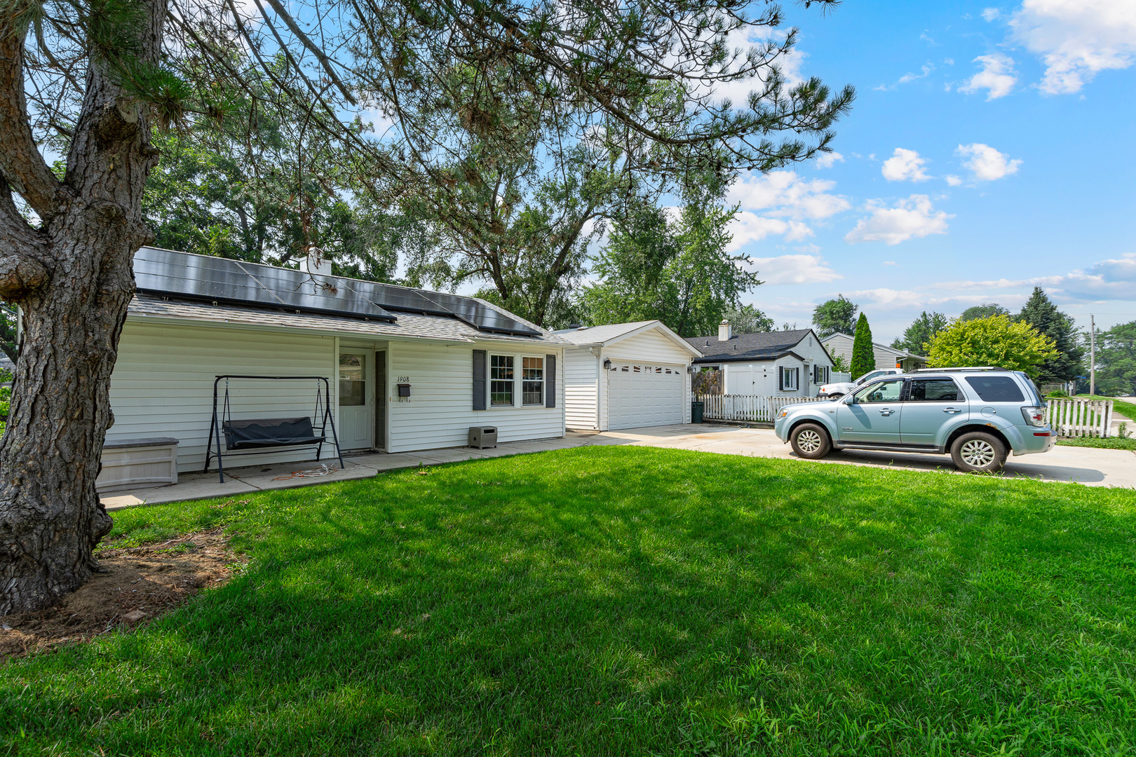1908 Innercircle Drive, Crest Hill, IL 60403
