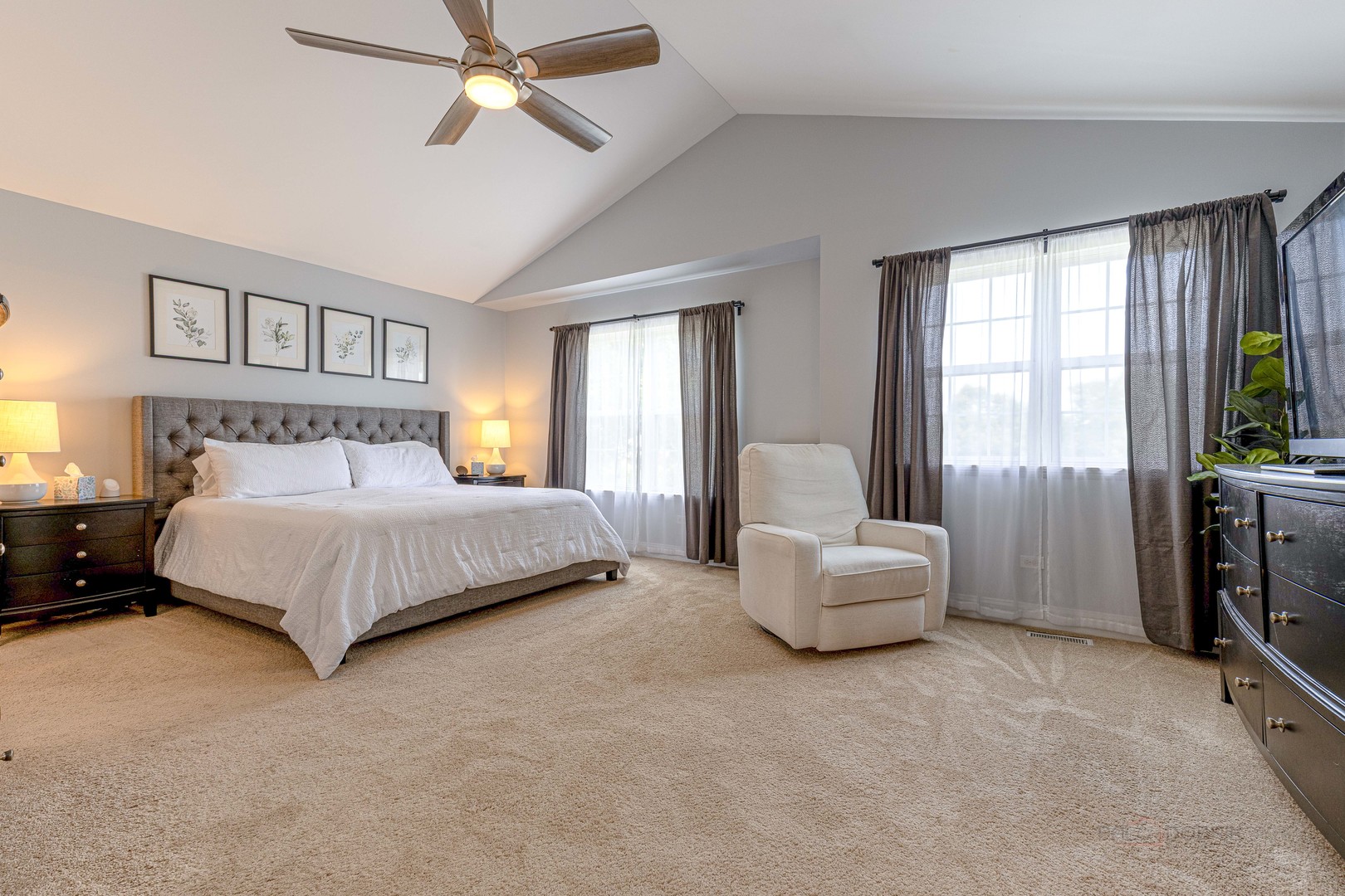 13205 W Hidden Springs Trail, Wadsworth, IL 60083