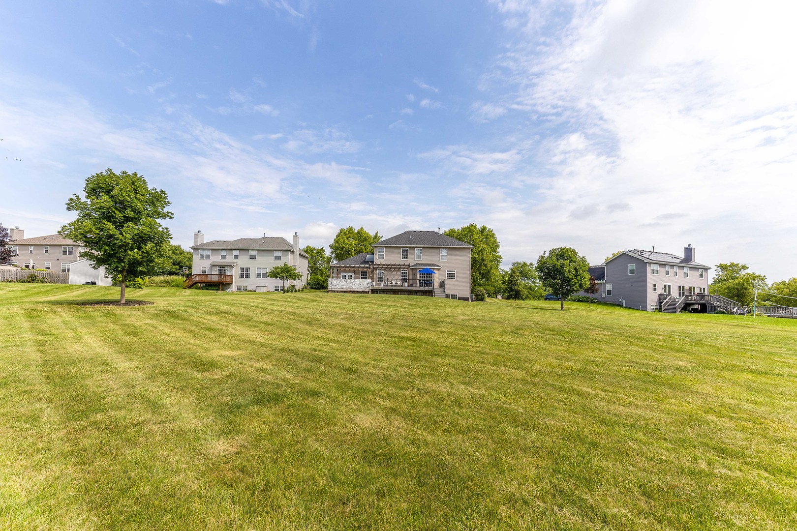 13205 W Hidden Springs Trail, Wadsworth, IL 60083