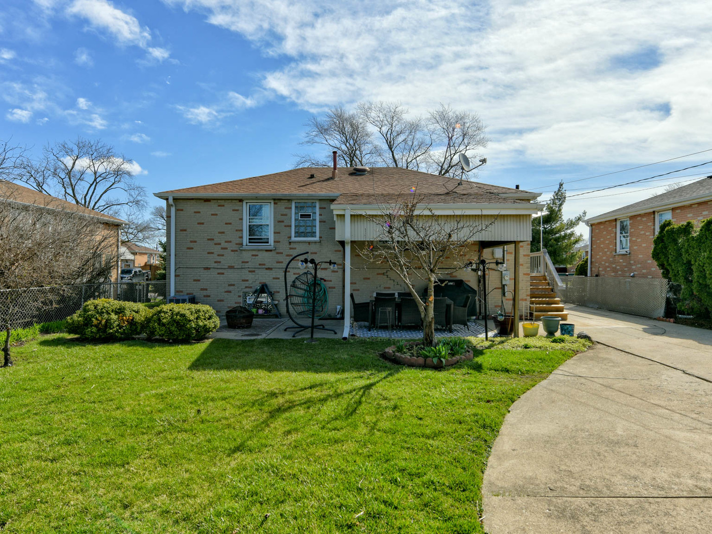4702 Wesley Terrace, Schiller Park, IL 60176