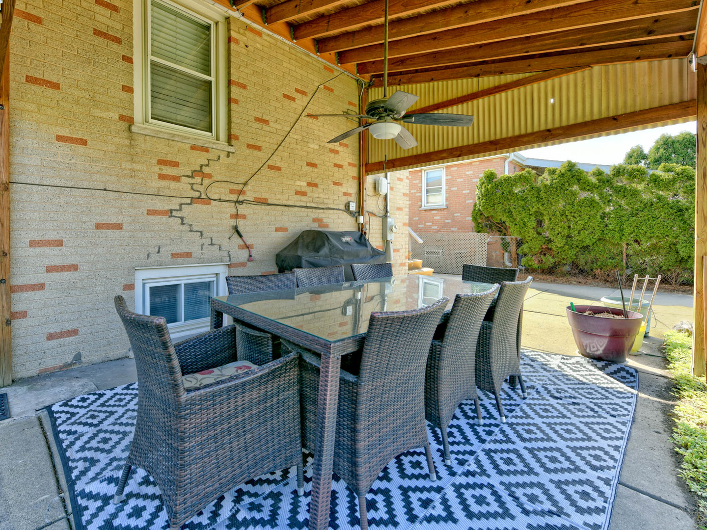4702 Wesley Terrace, Schiller Park, IL 60176