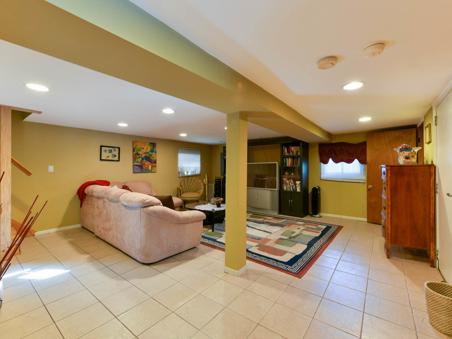 4702 Wesley Terrace, Schiller Park, IL 60176