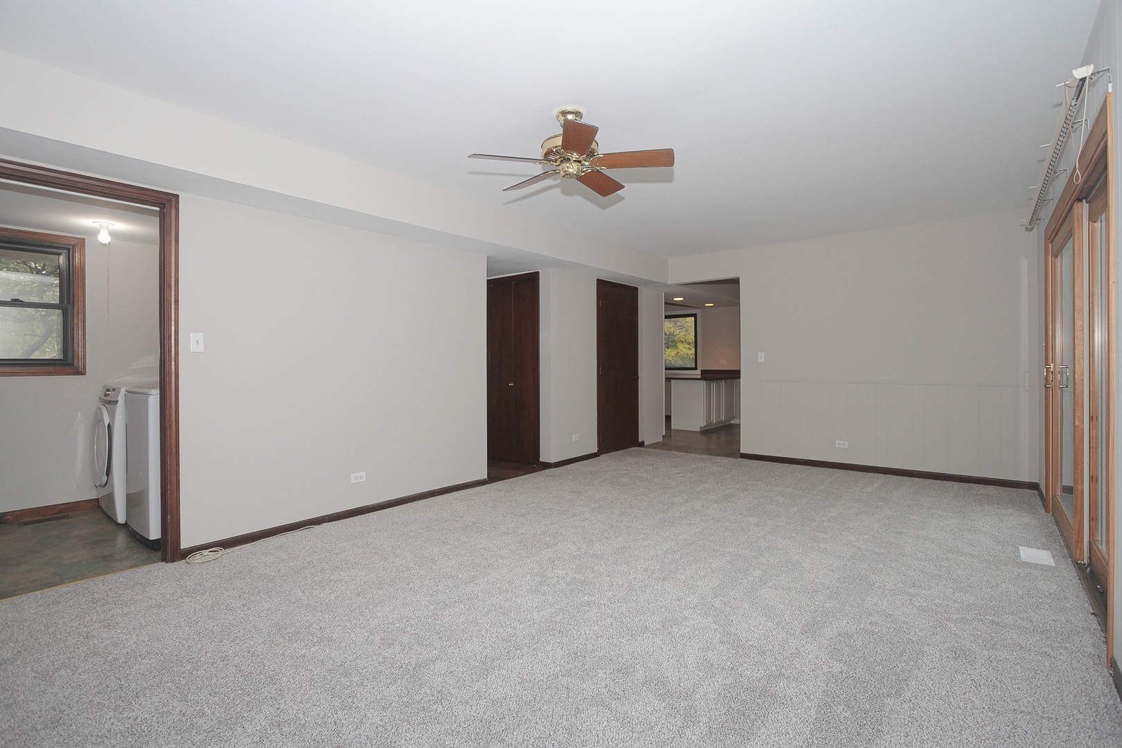 1260 W New Britton Drive, Hoffman Estates, IL 60192