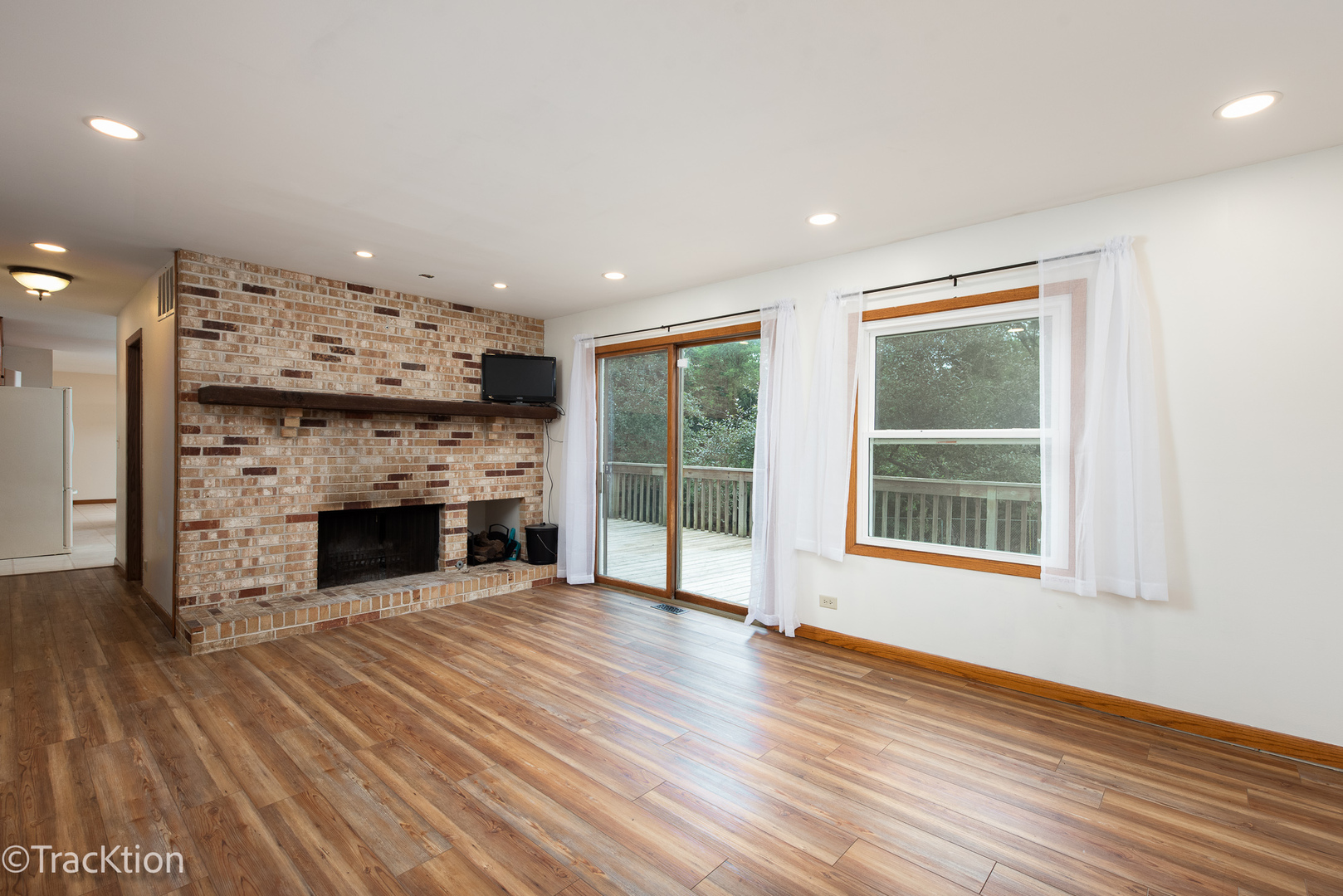 24200 W Deer Ridge Lane, Antioch, IL 60002