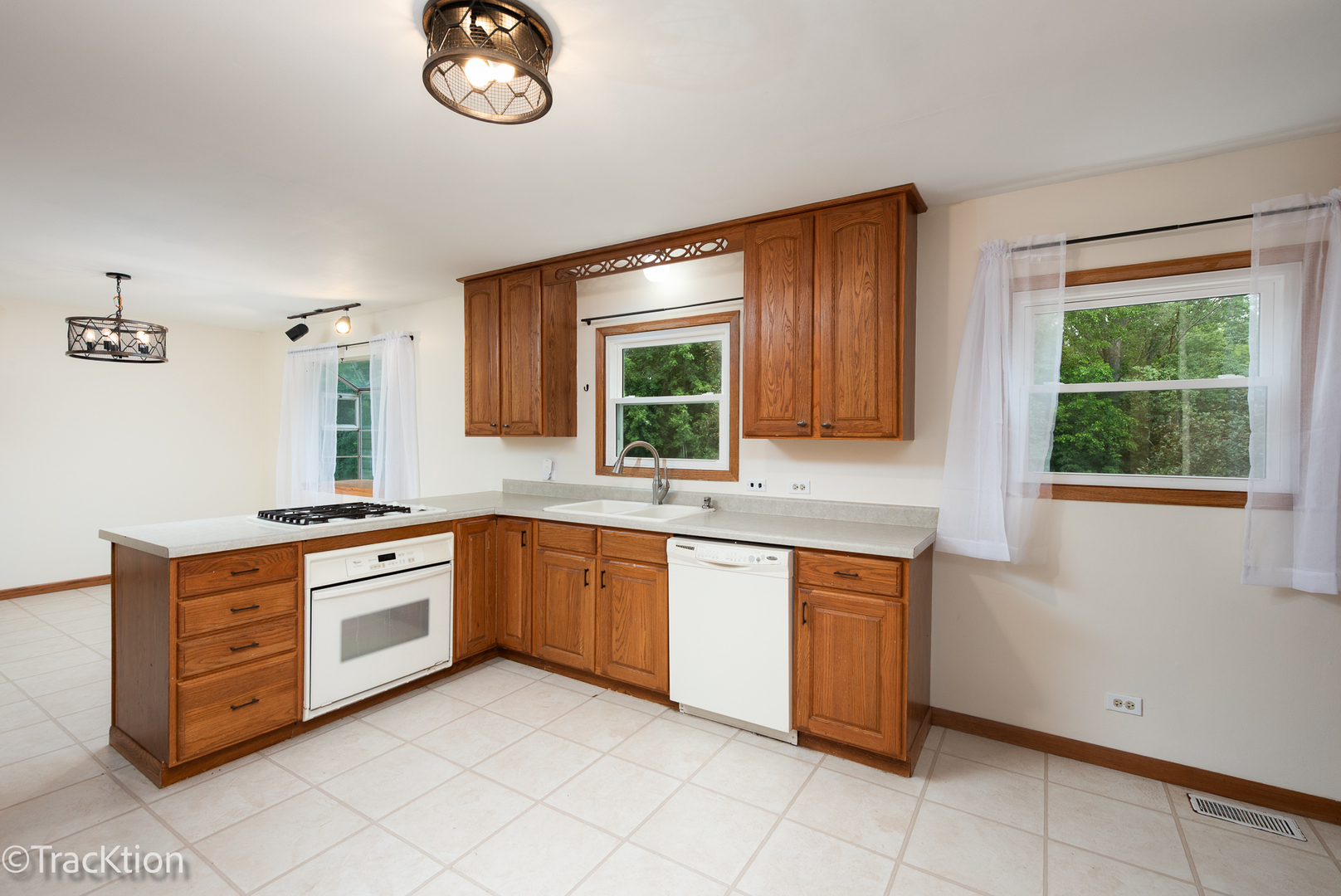 24200 W Deer Ridge Lane, Antioch, IL 60002