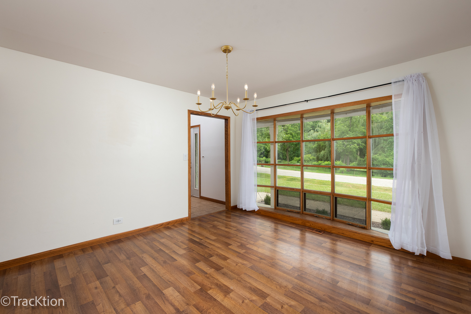 24200 W Deer Ridge Lane, Antioch, IL 60002