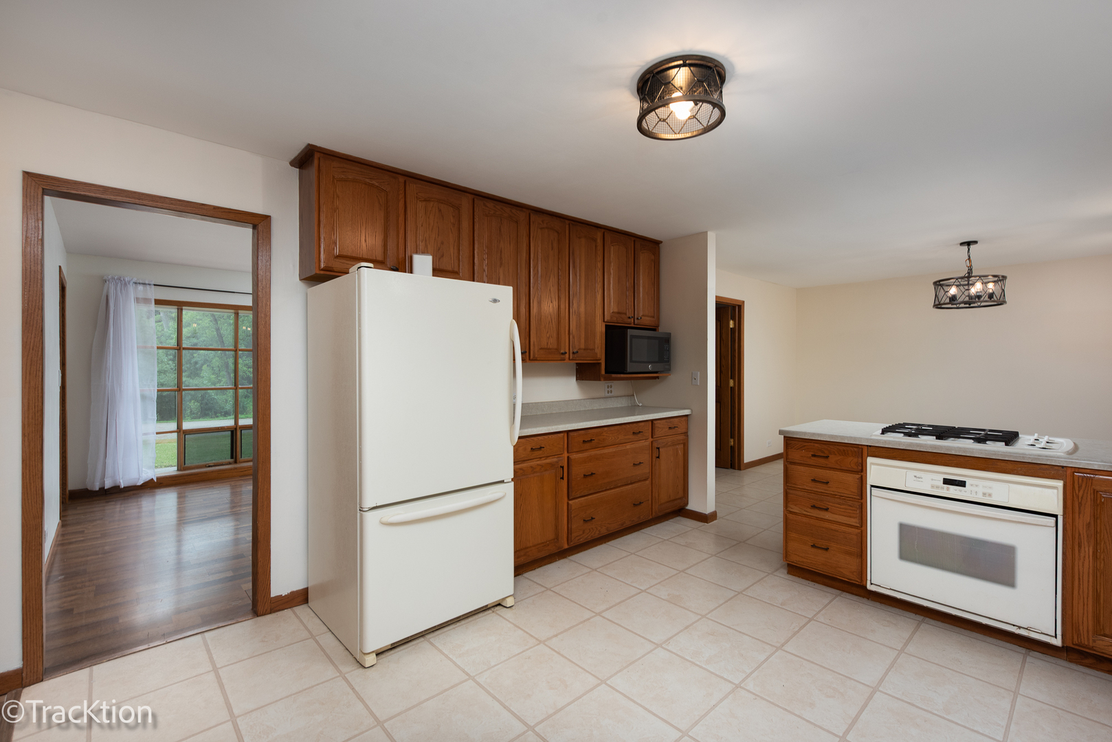 24200 W Deer Ridge Lane, Antioch, IL 60002
