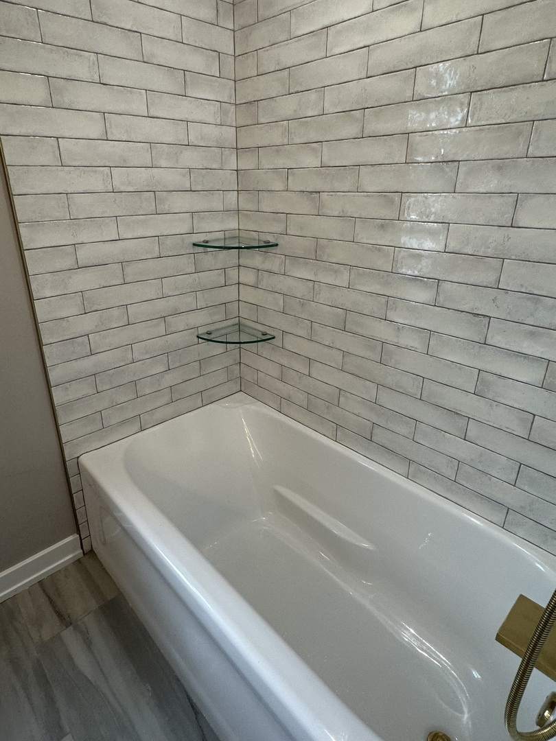 1831 N Newcastle Avenue, Chicago, IL 60707