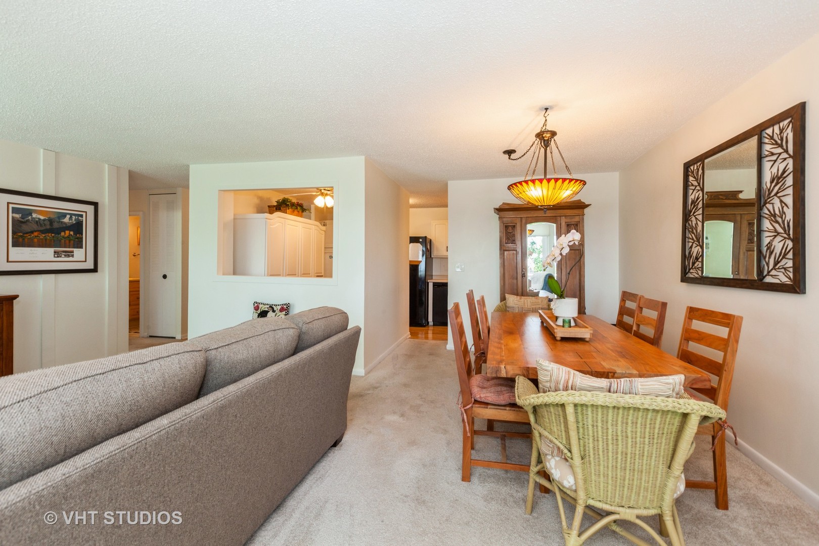 2211 S Highland Avenue #4B, Lombard, IL 60148