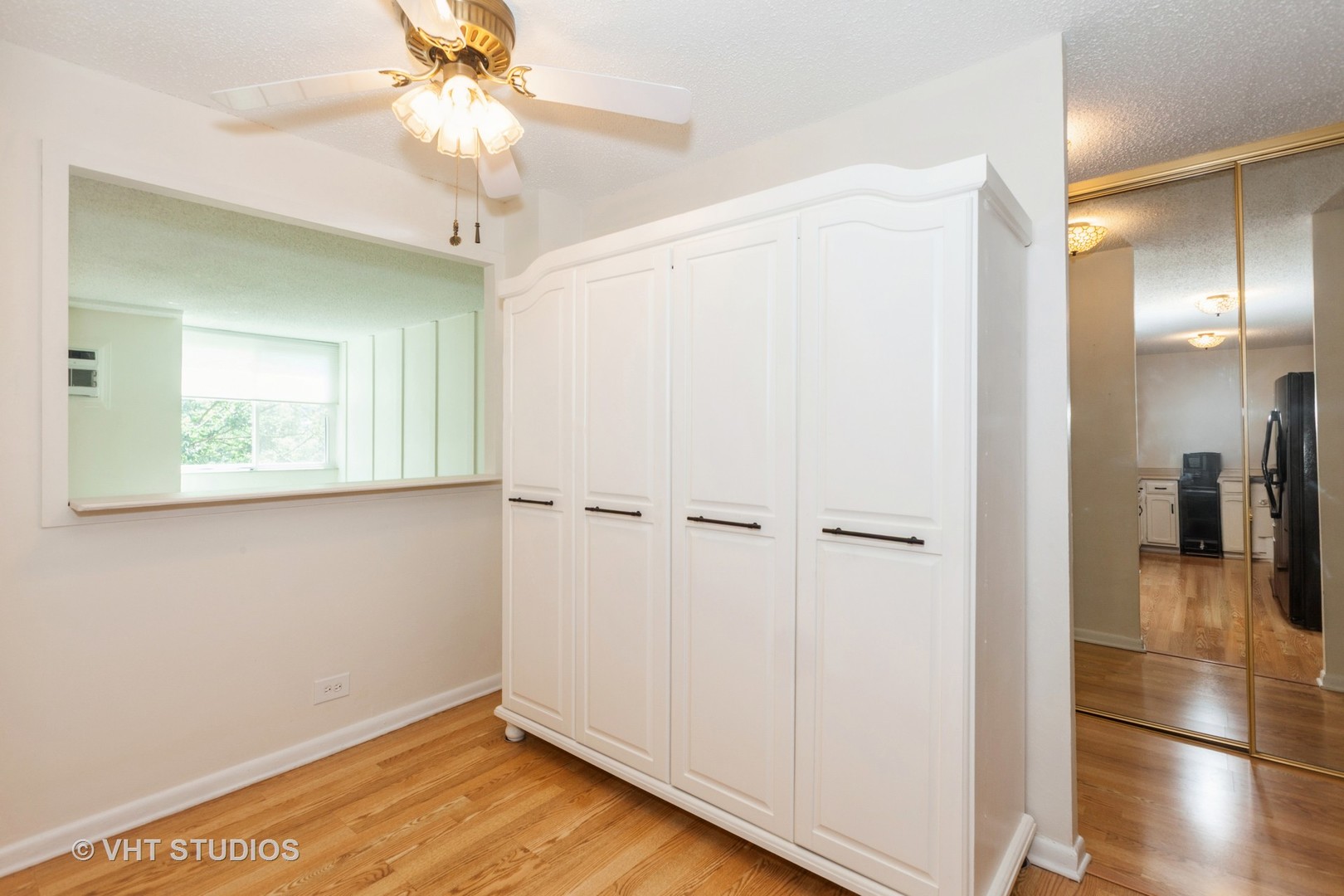 2211 S Highland Avenue #4B, Lombard, IL 60148