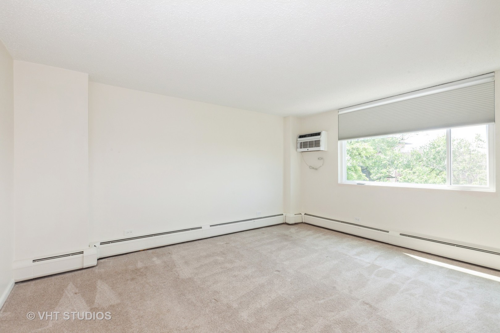 2211 S Highland Avenue #4B, Lombard, IL 60148