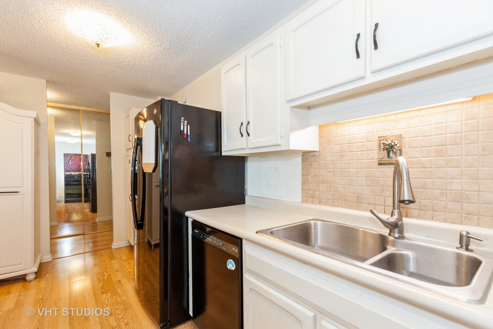 2211 S Highland Avenue #4B, Lombard, IL 60148