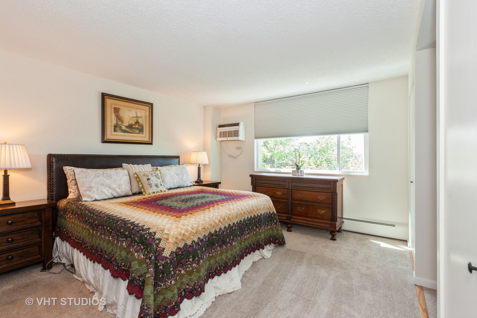 2211 S Highland Avenue #4B, Lombard, IL 60148