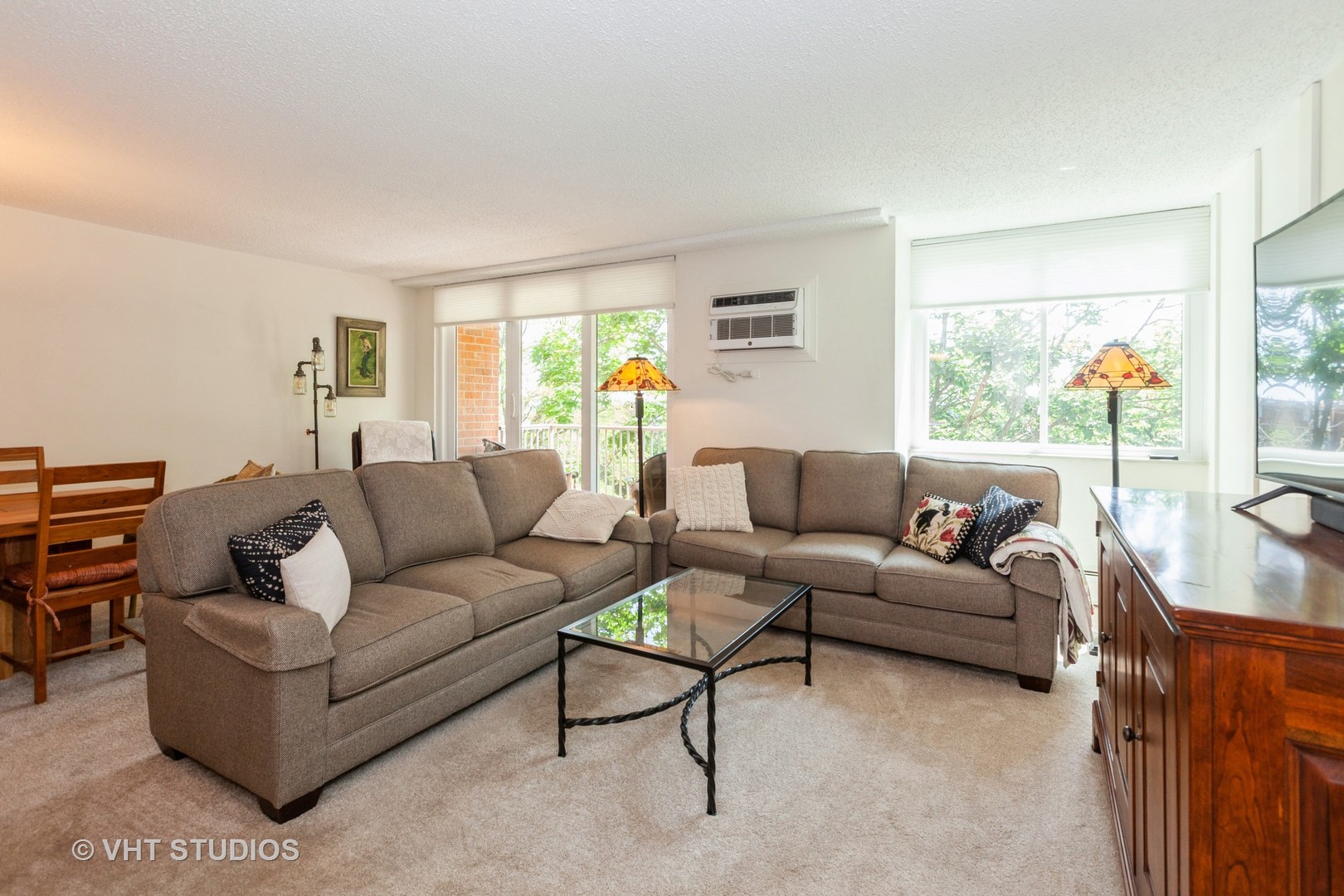 2211 S Highland Avenue #4B, Lombard, IL 60148