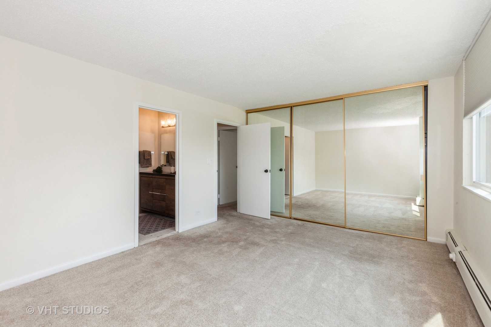 2211 S Highland Avenue #4B, Lombard, IL 60148