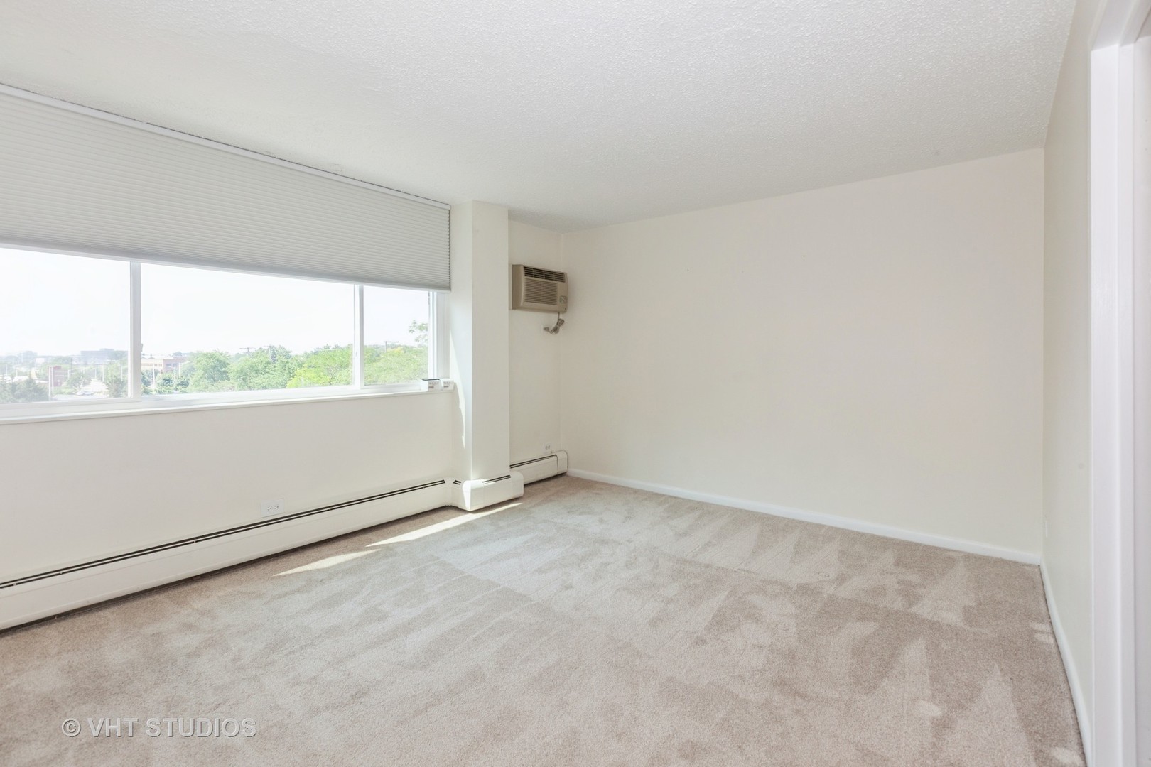 2211 S Highland Avenue #4B, Lombard, IL 60148