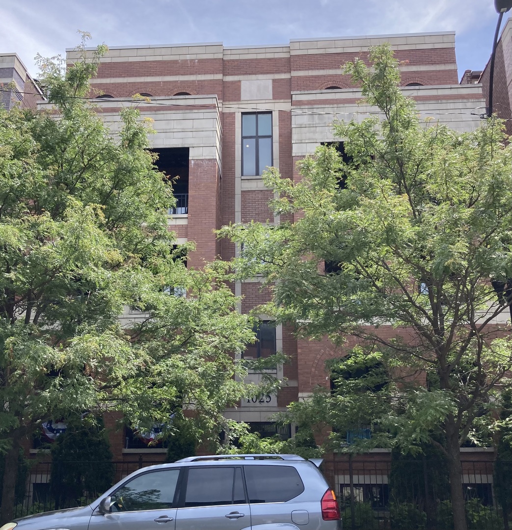 1025 W Monroe Street #4W, Chicago, IL 60607