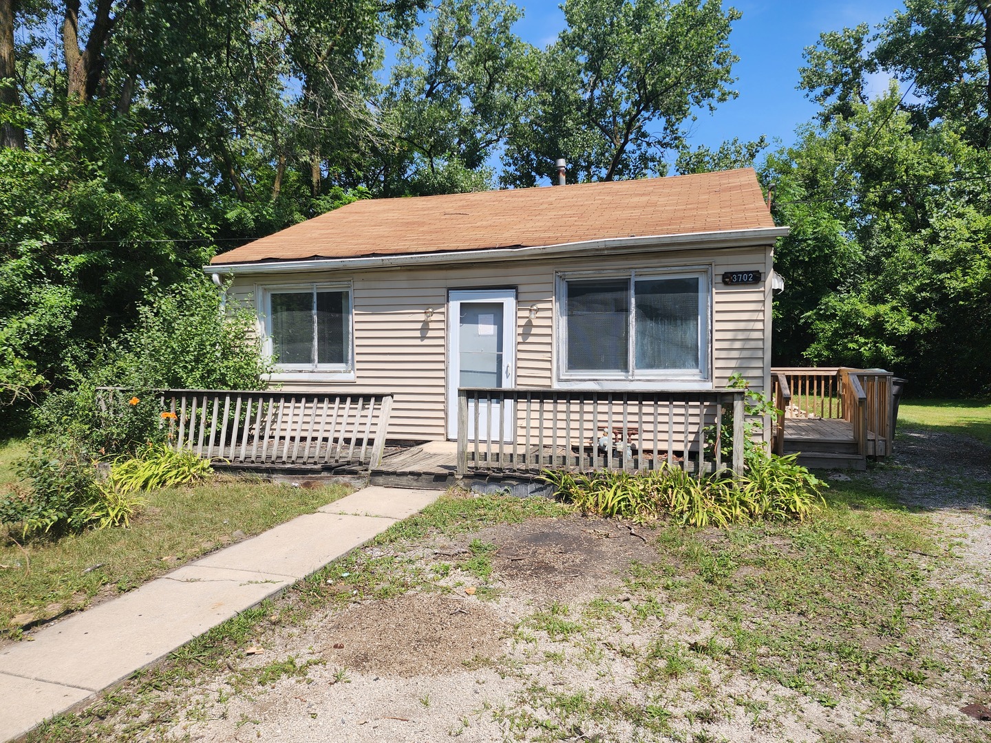 3702 Lincoln Lane, Robbins, IL 60472