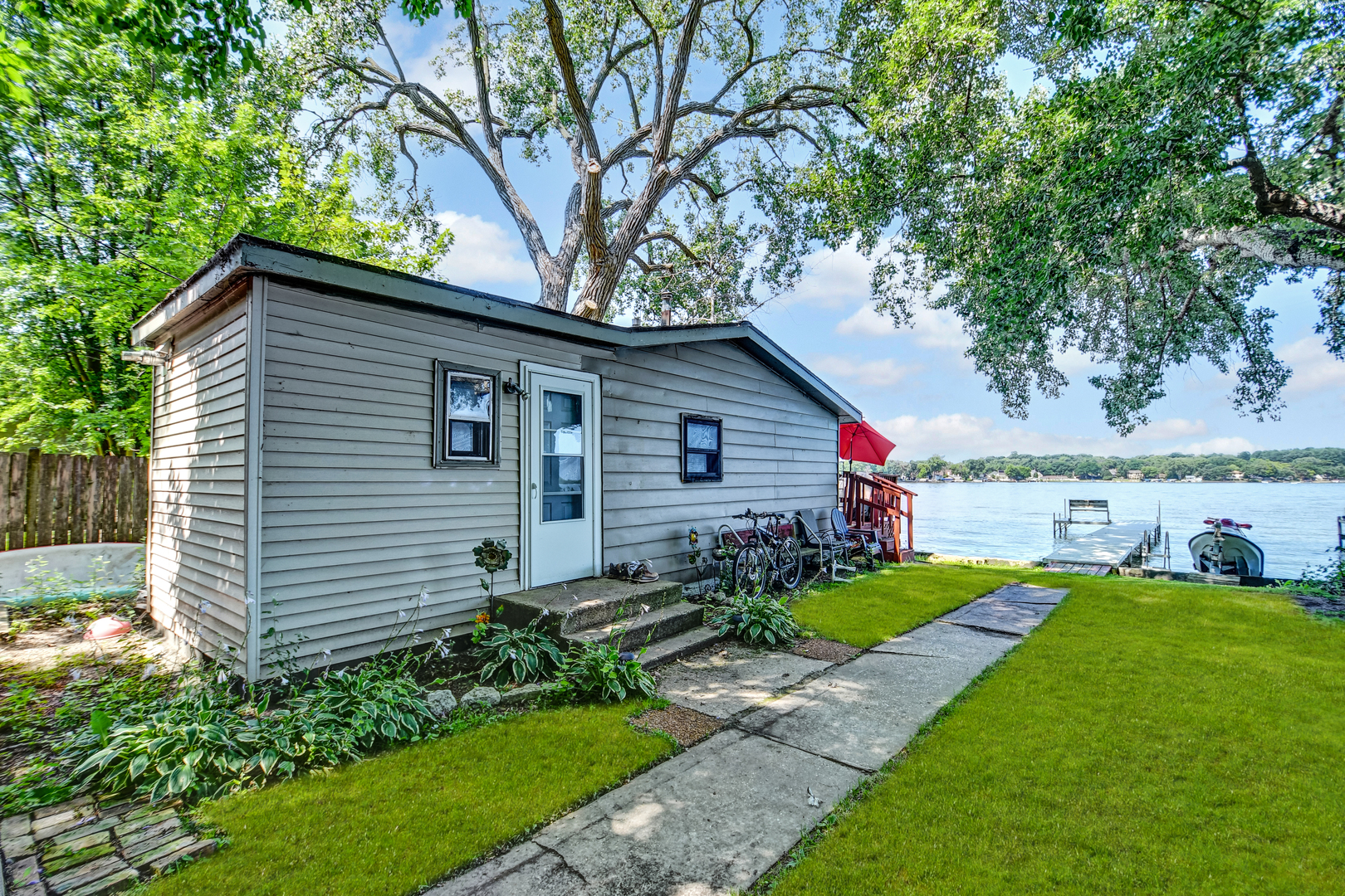 50 N Lake Avenue, Fox Lake, IL 60020