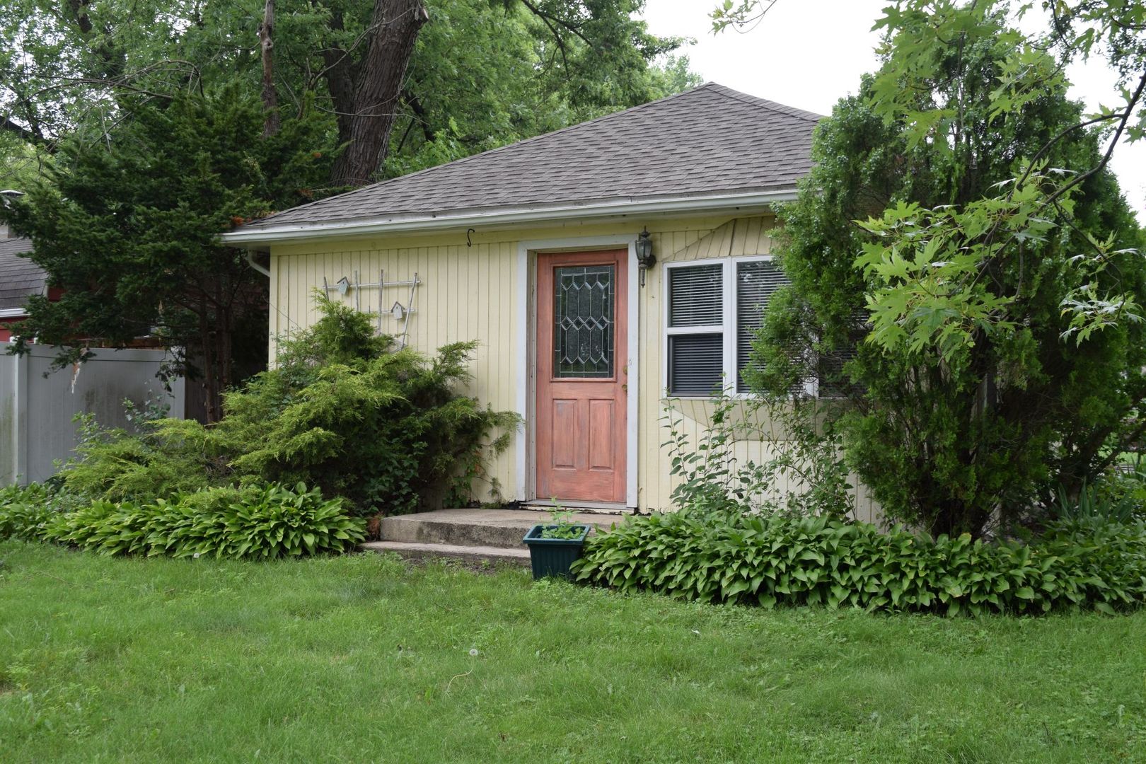 120 Cedardel Street, McHenry, IL 60051