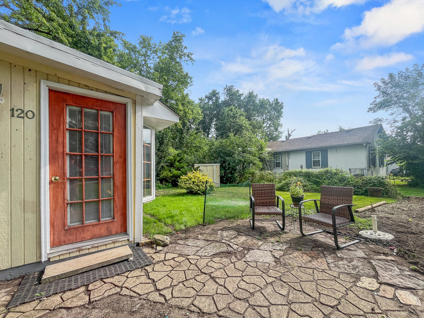 120 Cedardel Street, McHenry, IL 60051
