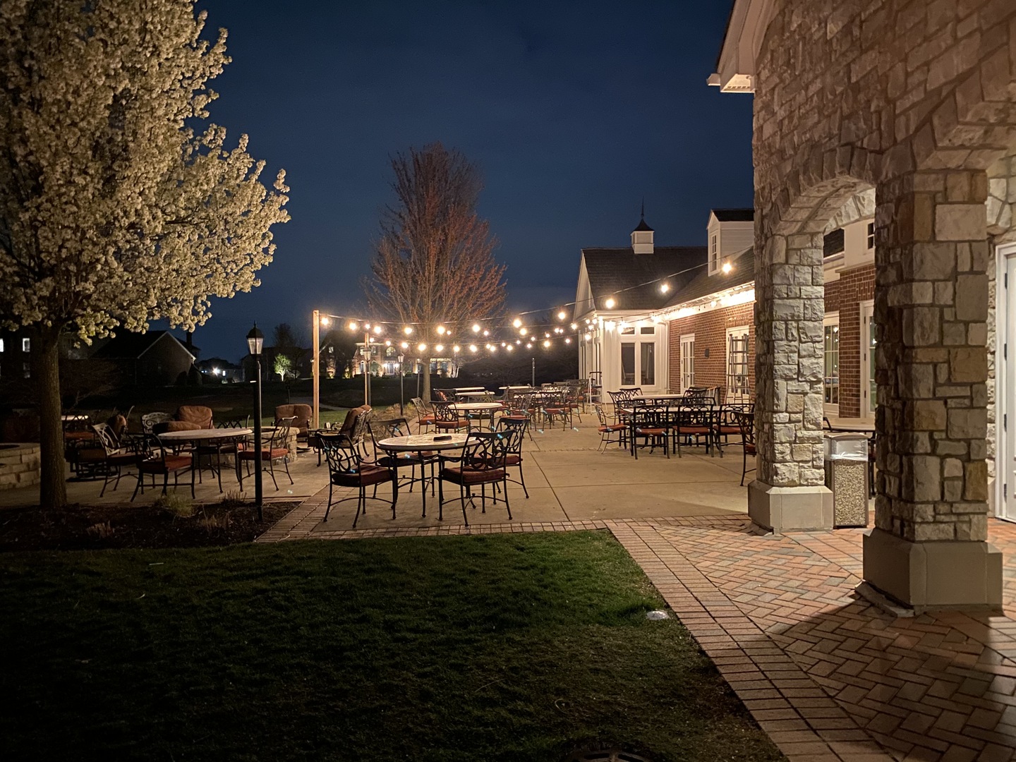 53 Harborside Way, Hawthorn Woods, IL 60047