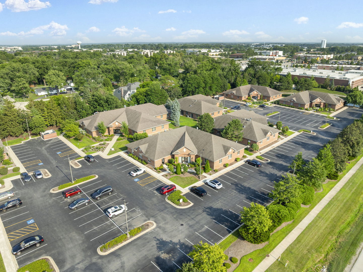 6803 Kingery Highway, Willowbrook, IL 60527