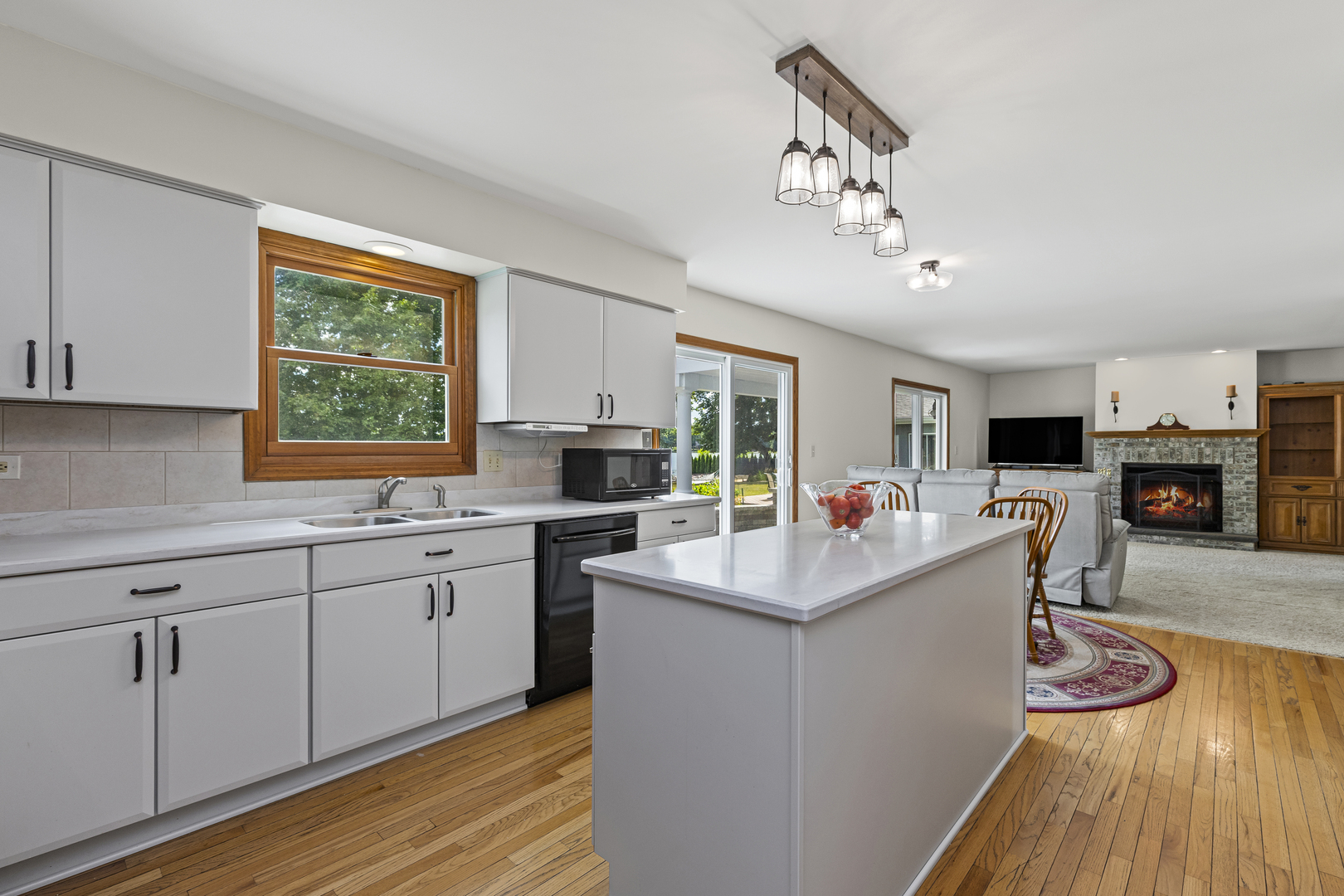 303 Mainsail Drive, Third Lake, IL 60030