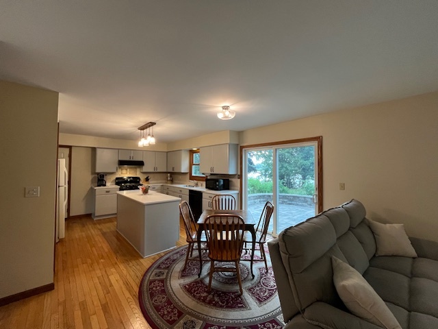 303 Mainsail Drive, Third Lake, IL 60030