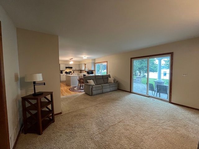 303 Mainsail Drive, Third Lake, IL 60030